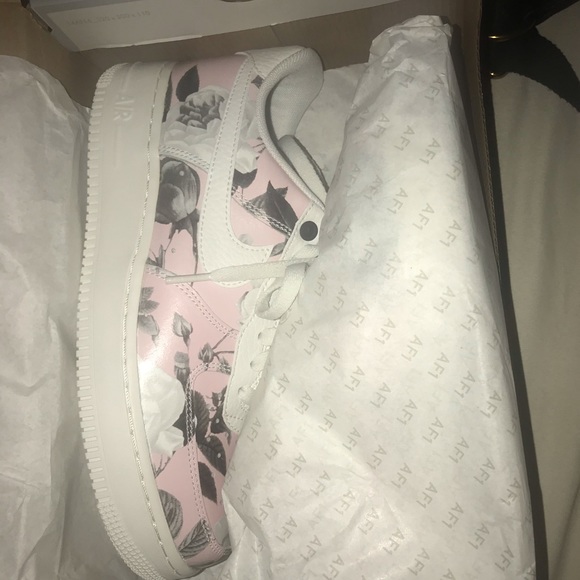 Air Force 1’s (deadstock) - Picture 3 of 3